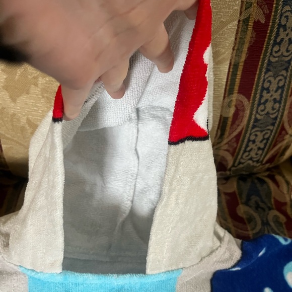 Toddler Hooded Shark Towel - Picture 3 of 5